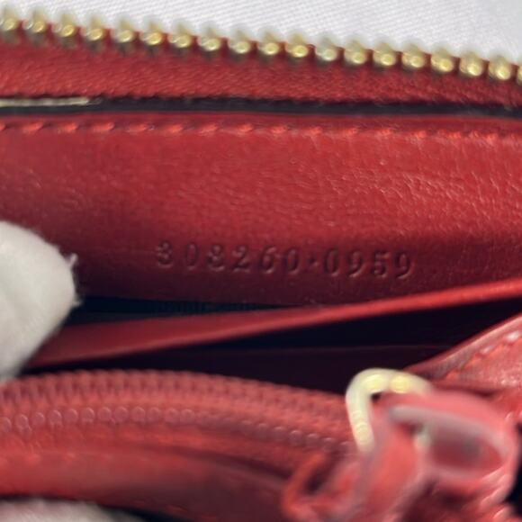Gucci Red Micro GG Patent Leather Wallet - Picture 5 of 11